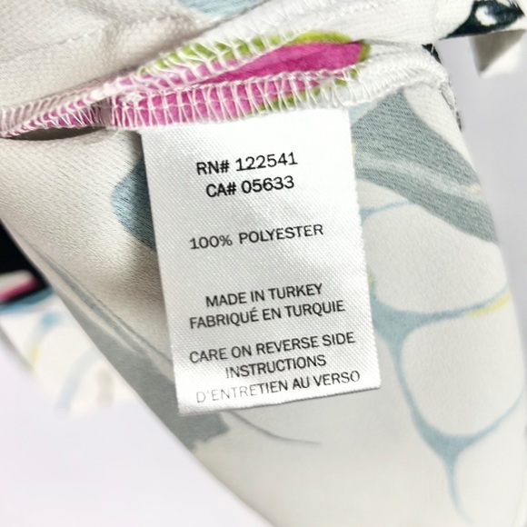 ISLE by MELIS KOGAN | 🌸 Multi-Color Abstract Floral Square Boxy Blouse Top - Picture 7 of 12